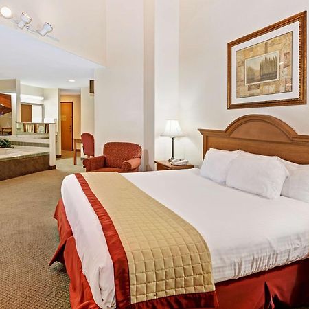 Hotel Baymont By Wyndham Indianapolis Esterno foto