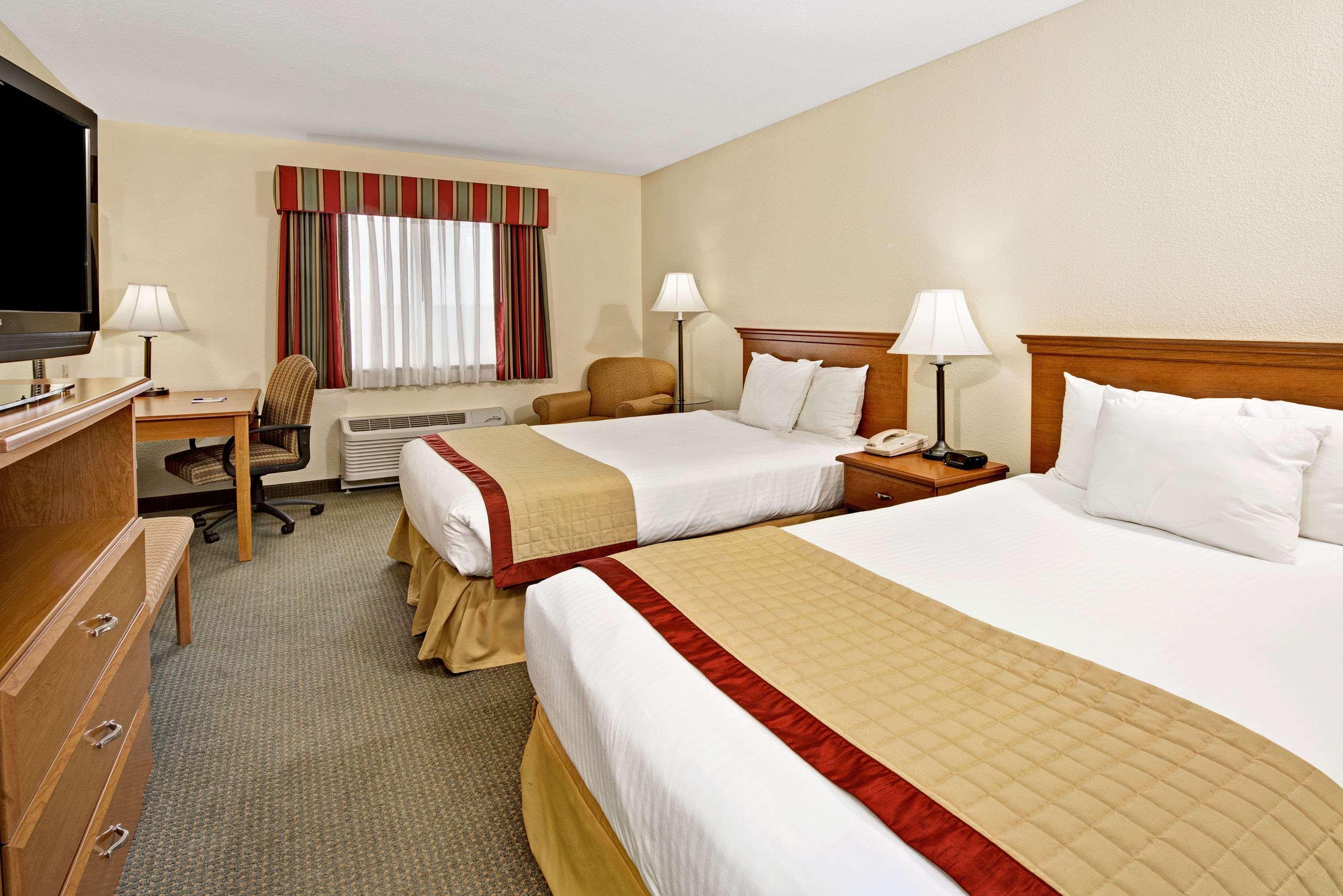 Hotel Baymont By Wyndham Indianapolis Esterno foto